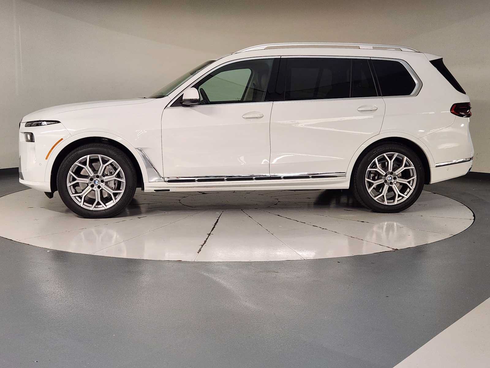 Used 2026 BMW X7 xDrive40i AWD/4WD image 5