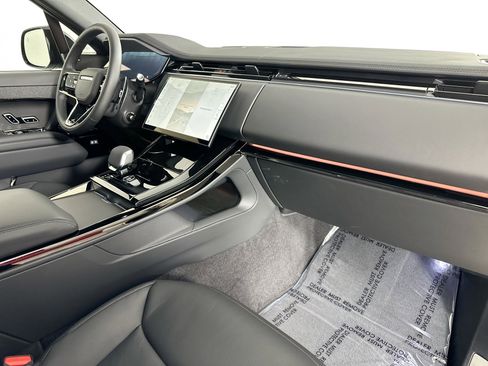 Used 2025 Land Rover Range Rover Sport Dynamic SE image 26