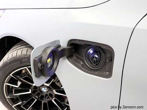 New 2026 BMW M5 w/ Executive Package image 10