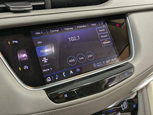 Used 2022 Cadillac XT5 Premium Luxury AWD/4WD image 13