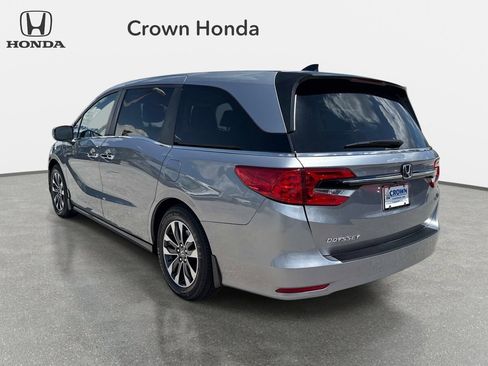 Certified 2024 Honda Odyssey EX-L image 3