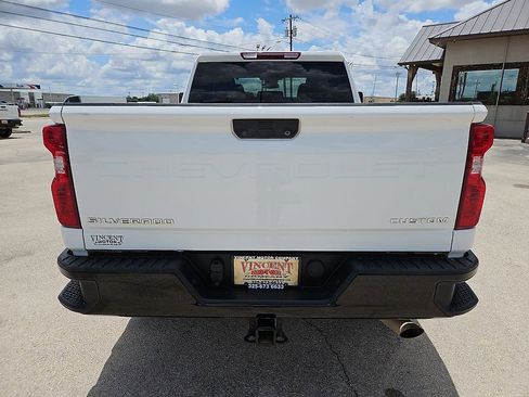 Used 2024 Chevrolet Silverado 2500 Custom w/ Custom Convenience Package AWD/4WD image 6