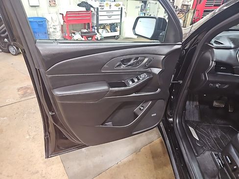Used 2024 Chevrolet Traverse Premier w/ Redline Edition image 14