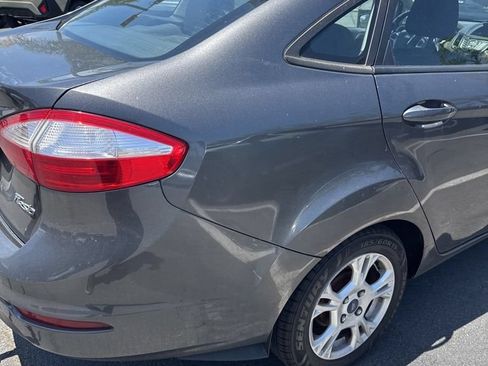 Used 2016 Ford Fiesta SE FWD image 4