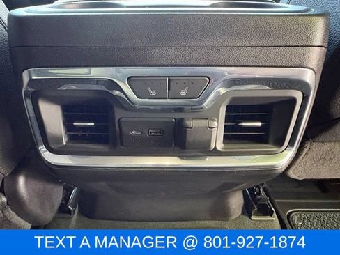 Used 2023 GMC Sierra 3500 Denali w/ Denali Black Diamond Edition AWD/4WD image 15