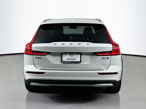 New 2026 Volvo V60 B5 Cross Country Ultra w/ Protection Package Premier image 6