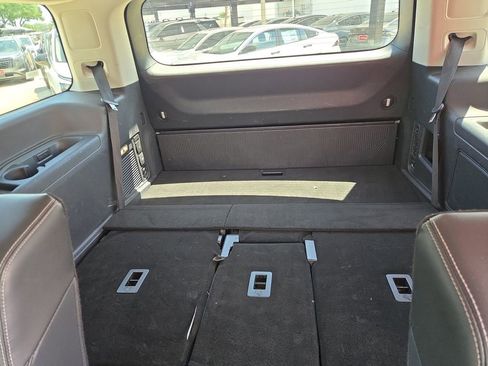 Used 2025 Ford Expedition Platinum AWD/4WD image 10