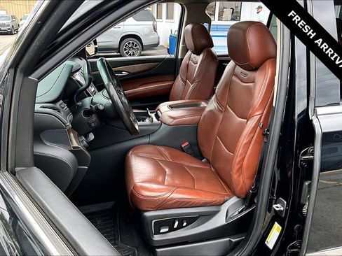 Used 2020 Cadillac Escalade Premium Luxury AWD/4WD image 20