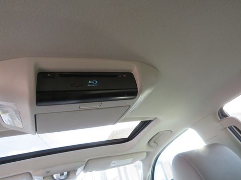 Used 2015 Toyota Sequoia Platinum image 26