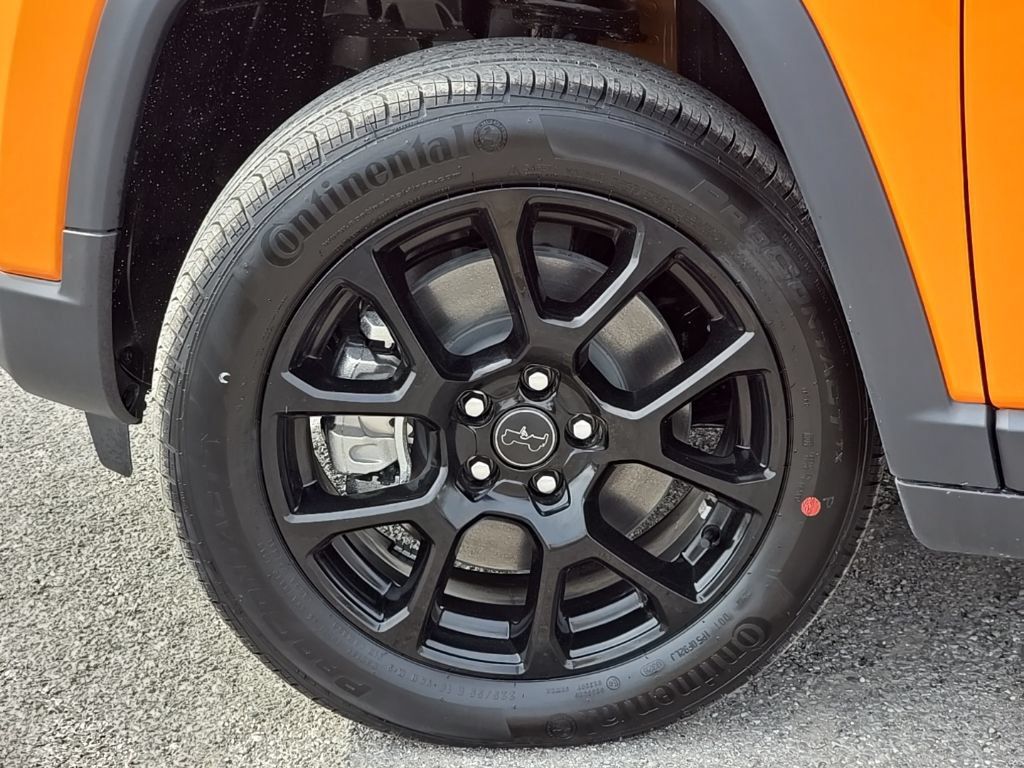 New 2026 Jeep Compass Latitude AWD/4WD image 10
