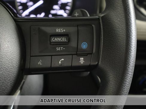 Used 2023 Nissan Rogue SV AWD/4WD image 3