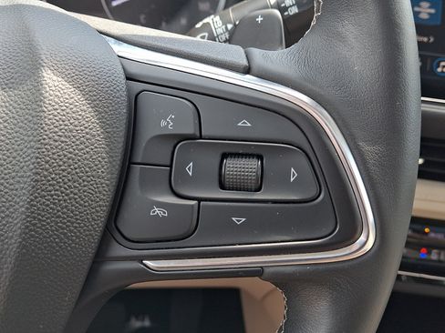 Used 2021 Buick Envision Avenir AWD/4WD image 22