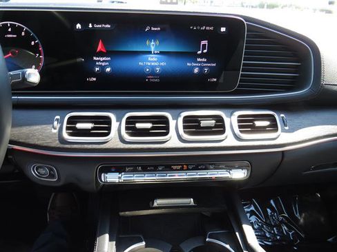 Used 2022 Mercedes-Benz GLS 450 4MATIC image 14