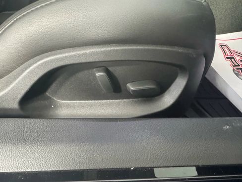 Used 2018 Chevrolet Corvette Stingray Coupe w/ Battery Protection Package image 32