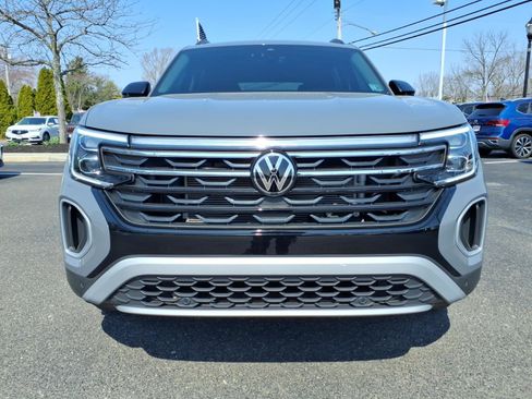 Certified 2024 Volkswagen Atlas Peak Edition SE image 6