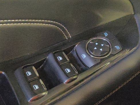 Used 2018 Ford Edge Titanium w/ Technology Package FWD image 27