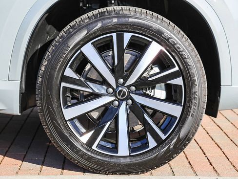 Certified 2025 Volvo XC90 B5 Core w/ Climate Package image 12