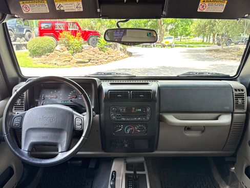 Used 2003 Jeep Wrangler Sahara AWD/4WD image 23
