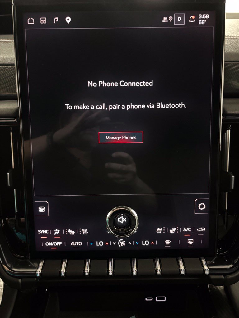 Used 2026 GMC Yukon XL AT4 AWD/4WD image 31
