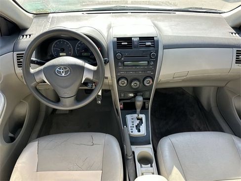 Used 2010 Toyota Corolla LE image 9