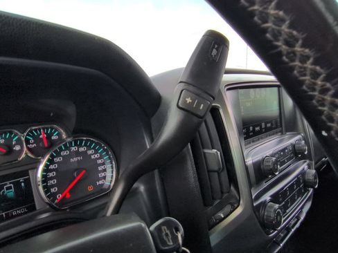 Used 2019 Chevrolet Silverado 1500 LT RWD image 29