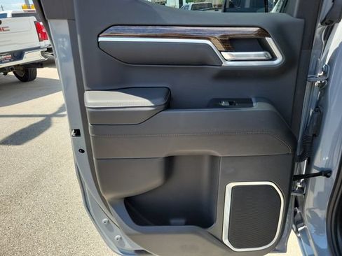 Used 2024 GMC Sierra 1500 Elevation AWD/4WD image 18