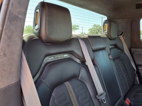 Used 2022 Rivian R1T Adventure AWD/4WD image 15