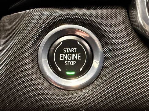 Used 2023 Chevrolet Colorado Z71 w/ Z71 Convenience Package 2 AWD/4WD image 29