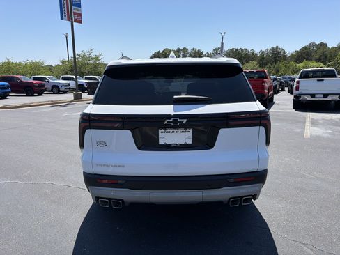 New 2026 Chevrolet Traverse LT w/ Sun and Wheel Package FWD image 6