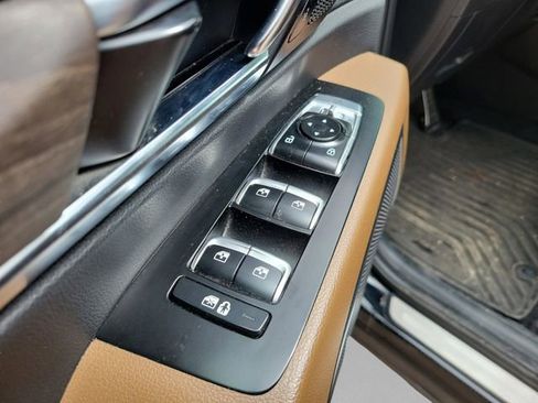 Used 2022 Kia Telluride SX w/ SX Prestige Package AWD/4WD image 13