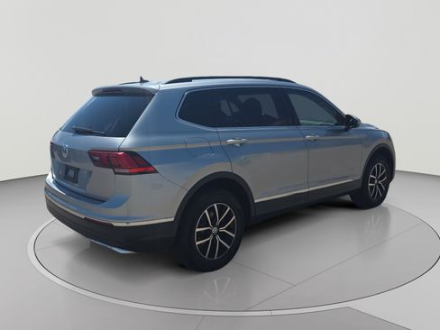 Used 2021 Volkswagen Tiguan SE FWD image 5