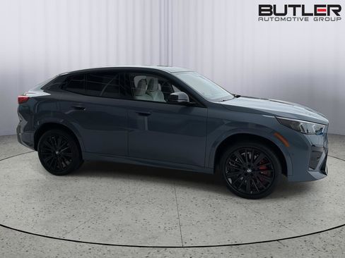 Used 2026 BMW X2 xDrive28i AWD/4WD image 7