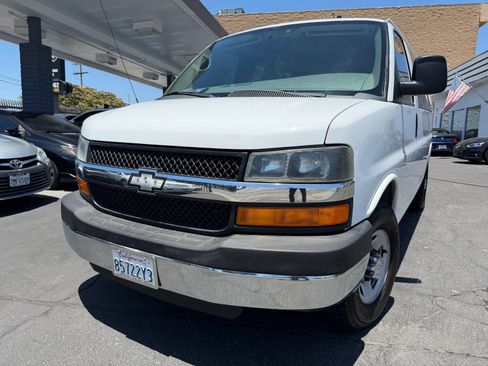 Used 2014 Chevrolet Express 2500 LT w/ LT Preferred Equipment Group RWD image 3