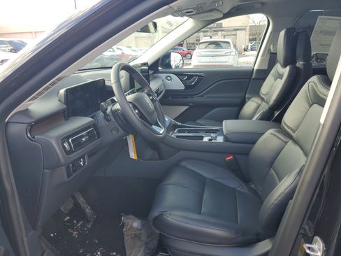 New 2026 Lincoln Aviator Reserve image 11