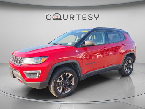 Used 2018 Jeep Compass Trailhawk w/ Leather Interior Group AWD/4WD image 1