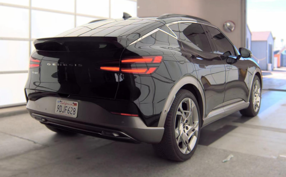 Used 2023 Genesis GV60 Performance AWD/4WD image 4