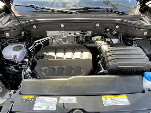 New 2025 Volkswagen Atlas SEL Premium R-Line image 12