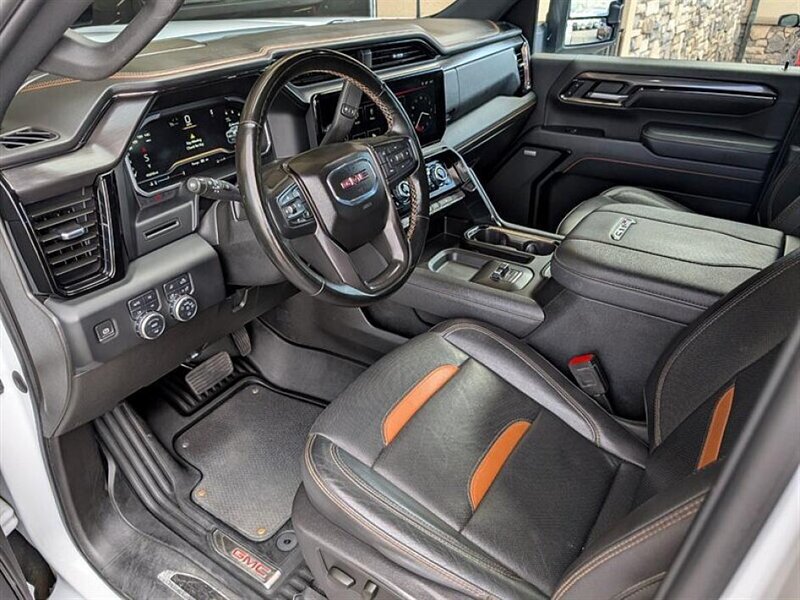 Used 2024 GMC Sierra 3500 AT4 AWD/4WD image 2