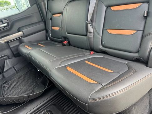 Used 2022 GMC Sierra 1500 AT4 w/ AT4 Premium Package AWD/4WD image 8