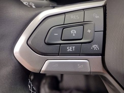 New 2026 Volkswagen Atlas SE image 27