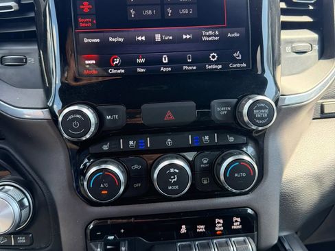 Used 2021 RAM 1500 Laramie AWD/4WD image 15