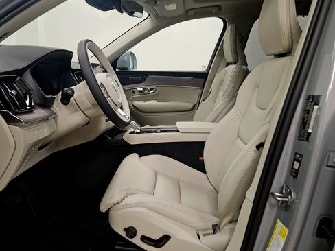 New 2026 Volvo XC90 T8 Ultra w/ Protection Package Premier AWD/4WD image 9