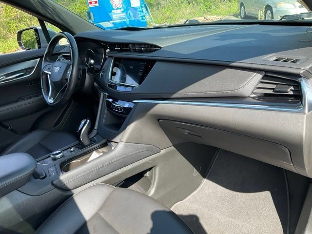 Used 2024 Cadillac XT6 Luxury FWD image 24