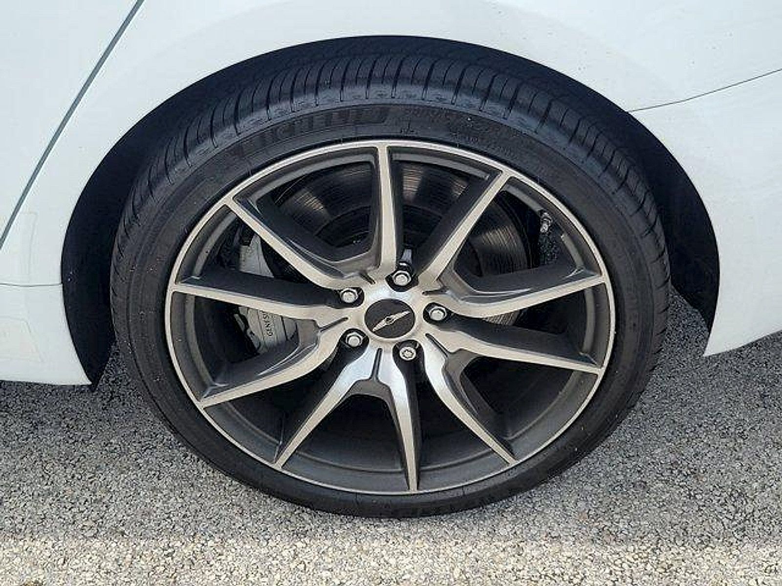 Used 2025 Genesis G70 2.5T RWD image 8