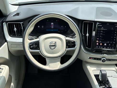 Certified 2025 Volvo XC60 B5 Plus w/ Protection Package Premier AWD/4WD image 26