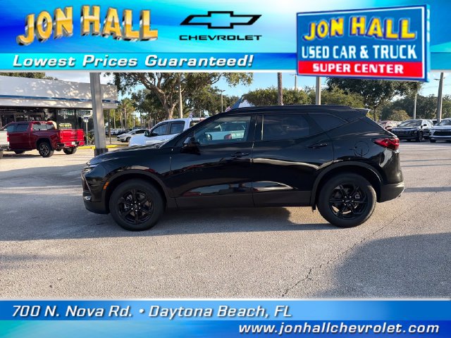 Used 2025 Chevrolet Blazer LT w/ Midnight/Sport Edition FWD image 4
