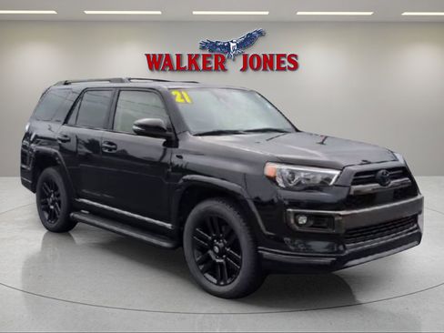 Used 2021 Toyota 4Runner Nightshade image 11