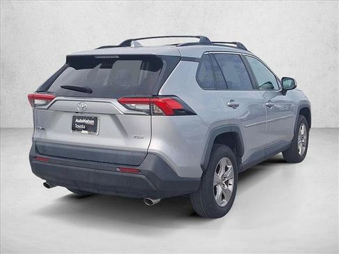 Used 2023 Toyota RAV4 XLE w/ Convenience Package FWD image 5