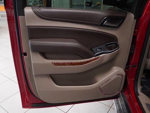Used 2015 Chevrolet Suburban LTZ AWD/4WD image 23