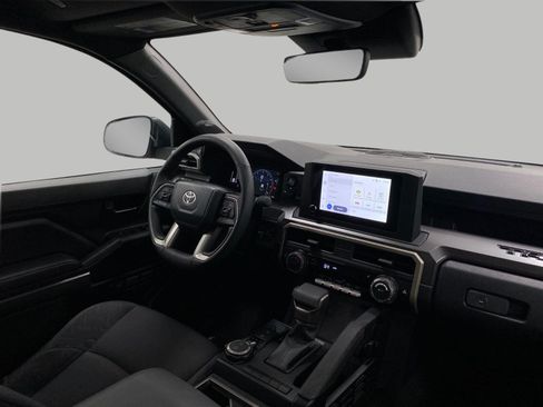 Used 2024 Toyota Tacoma SR5 AWD/4WD image 20